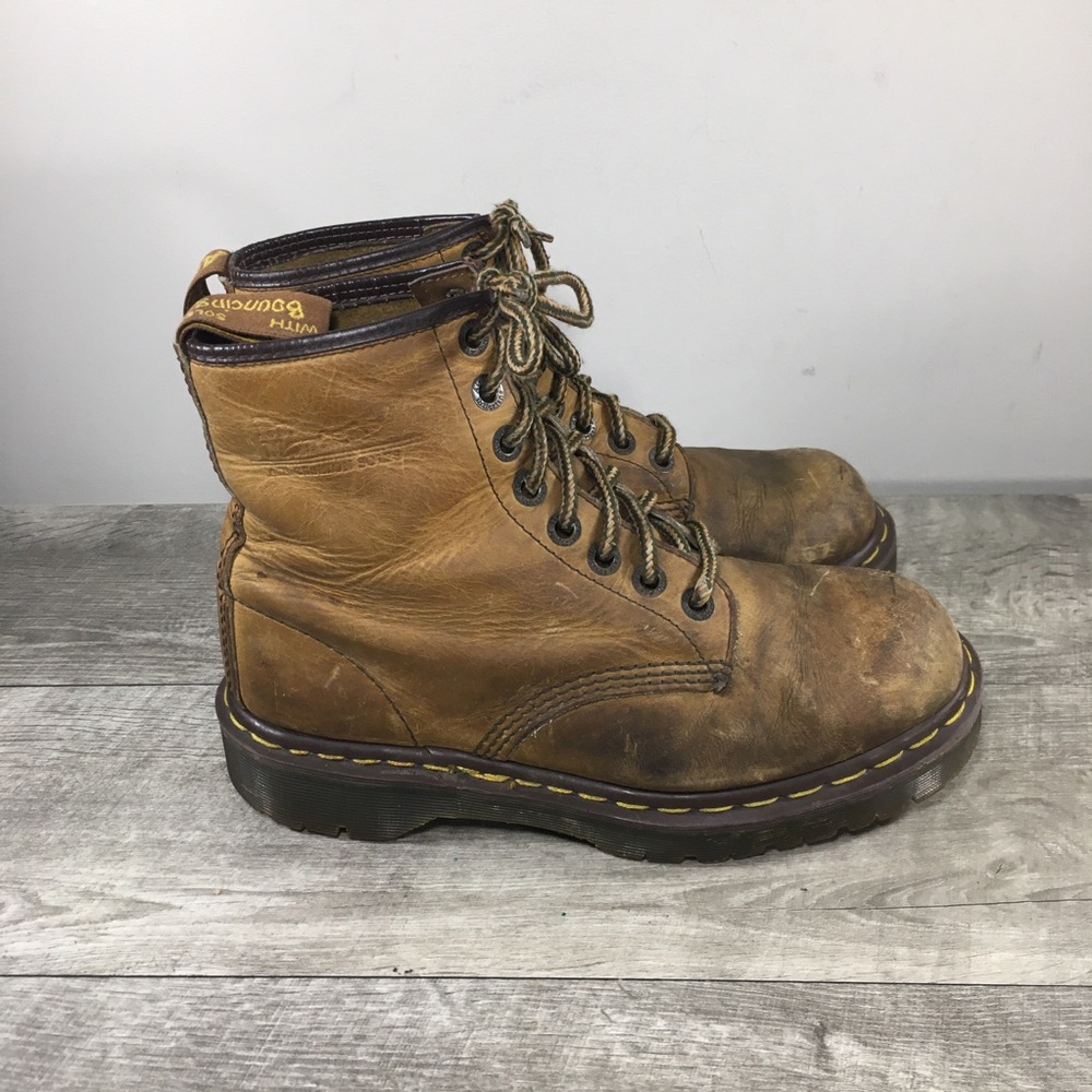 Vintage Docs Dr. Martens 1460 Distressed England Leather Men Combat Punk Boots 8
